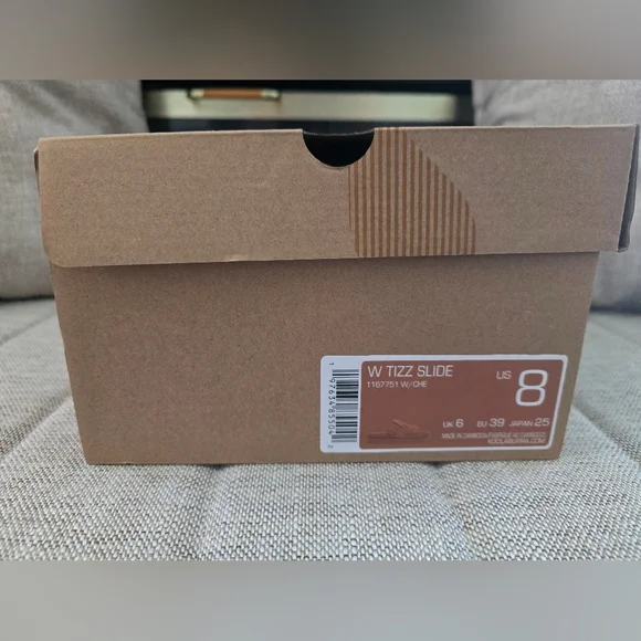 NEW Koolaburra By UGG TIZZ Tan Suede Platform Sandals Size 8 - Picture 14 of 15